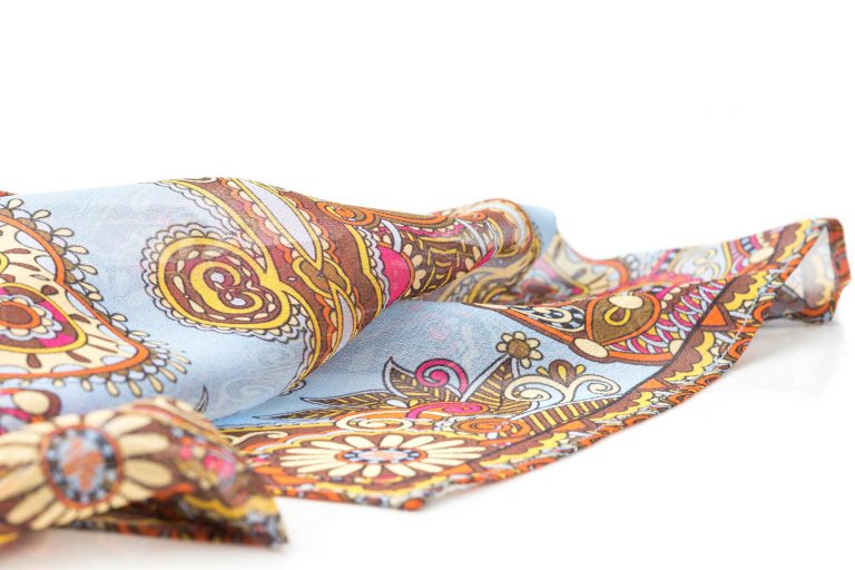 Georgette: Matte, soft and with fall. 10mm.