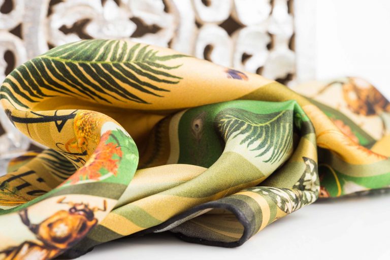 Satin: Bright, soft and with fall. 16mm.